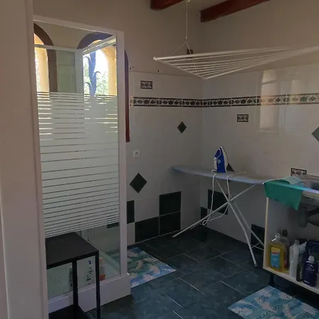 Spacious 3-bedroom House With Garden Near Collioure & Spain