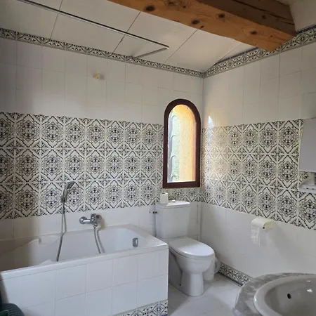 Spacious 3-bedroom House With Garden Near Collioure & Spain Montesquieu (Pyrenees-Orientales)
